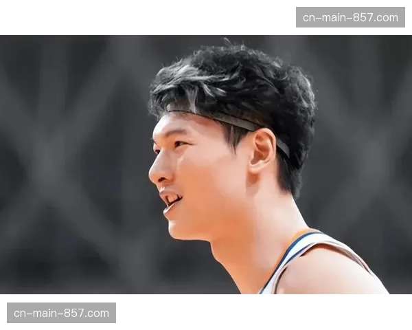 京沪大战再度上演，范子铭与王哲林的内线对决成焦点