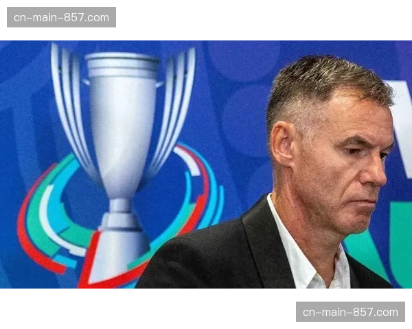 肖像:专职定位球教练已成为英超各队教练组的标准配置 肖像:专职定位球教练已成为英超各队教练组的标准配置