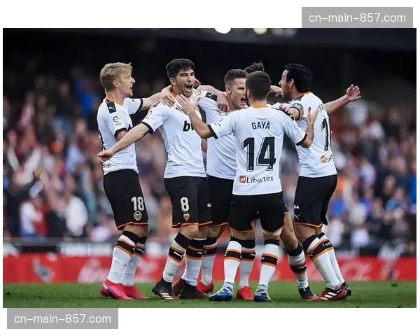 云达不莱梅迎战汉堡，北方德比保级生死战